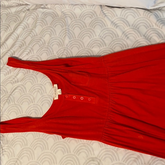 Red dress - Picture 3 of 3